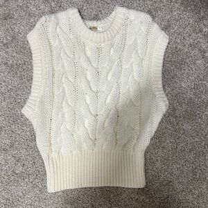 Cable Knit Sleeveless Sweater Vest